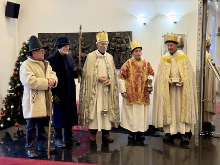 Ravenski koledniki zazveneli v Mestni hiši 6. 1. 2026 (13)